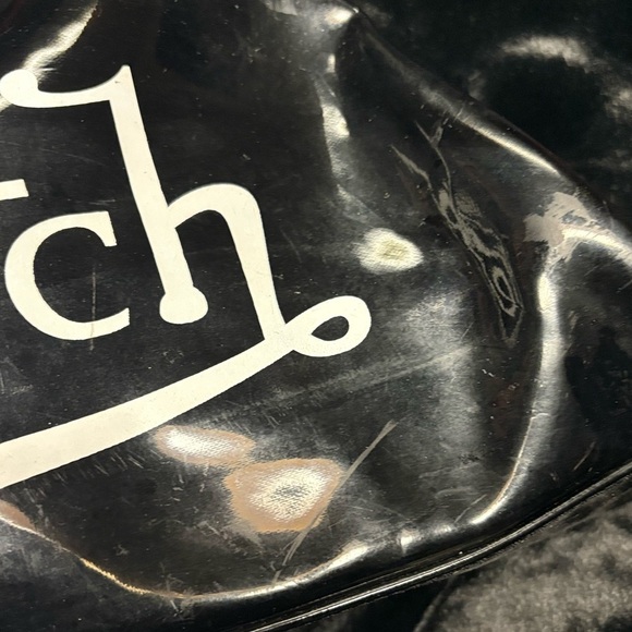 Von Dutch Black Vintage Bag with Stylish Branding - Picture 2 of 5